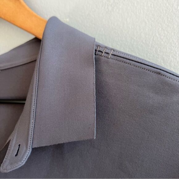 Lululemon Tech Pique Charcoal Gray Polo Shirt Size Medium - Picture 4 of 9